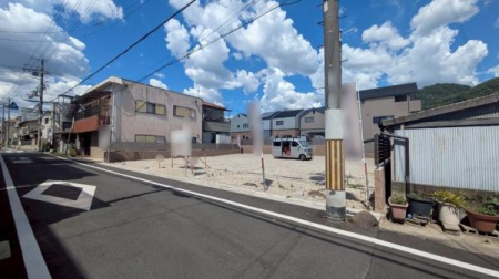 大阪府東大阪市豊浦町の新築一戸建ての現地外観写真