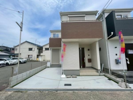 大阪府守口市大久保町5丁目の新築一戸建ての現地外観写真