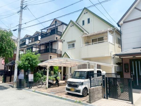 兵庫県尼崎市東園田町6丁目の中古一戸建ての現地外観写真