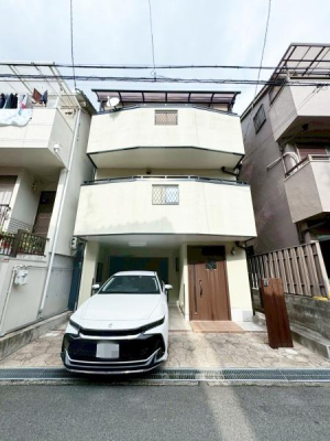 大阪府高槻市淀の原町の中古一戸建ての現地外観写真